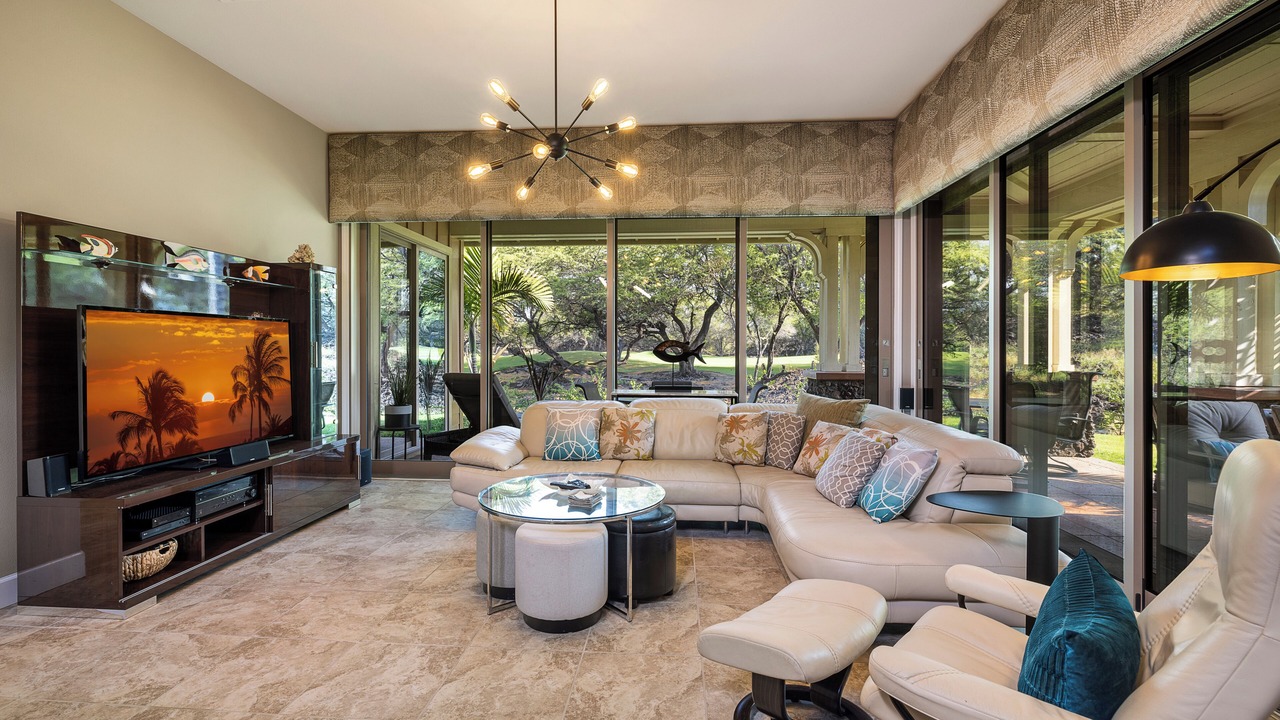 Photo of Livingroom in Kulalani