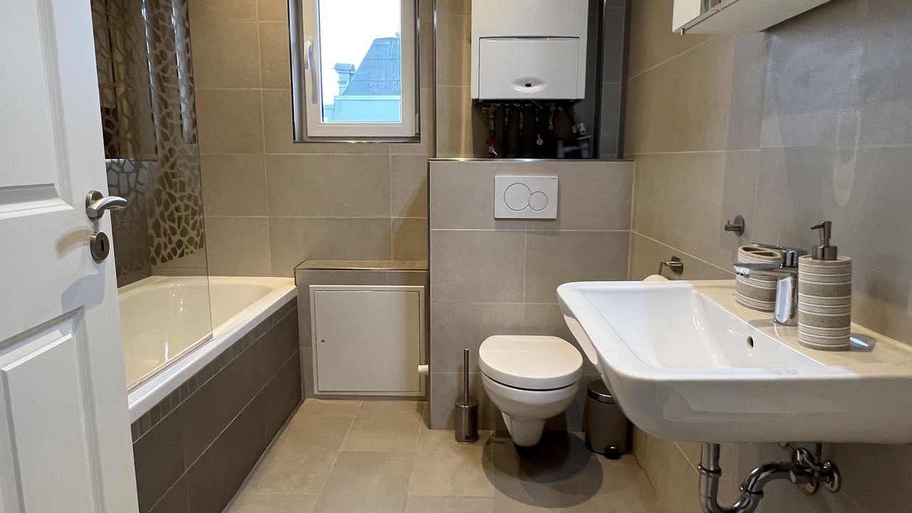 Photo of Bathroom in Center