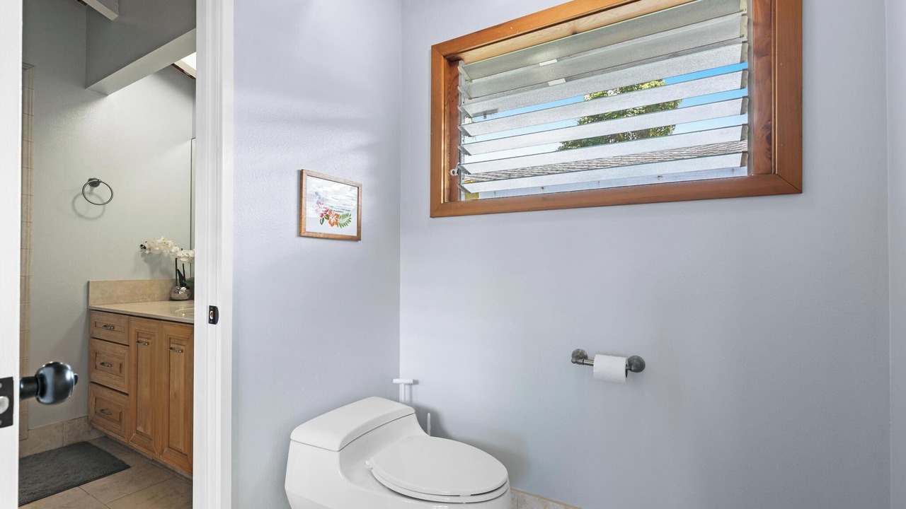 Photo of Bathroom in Kahaluu Bay