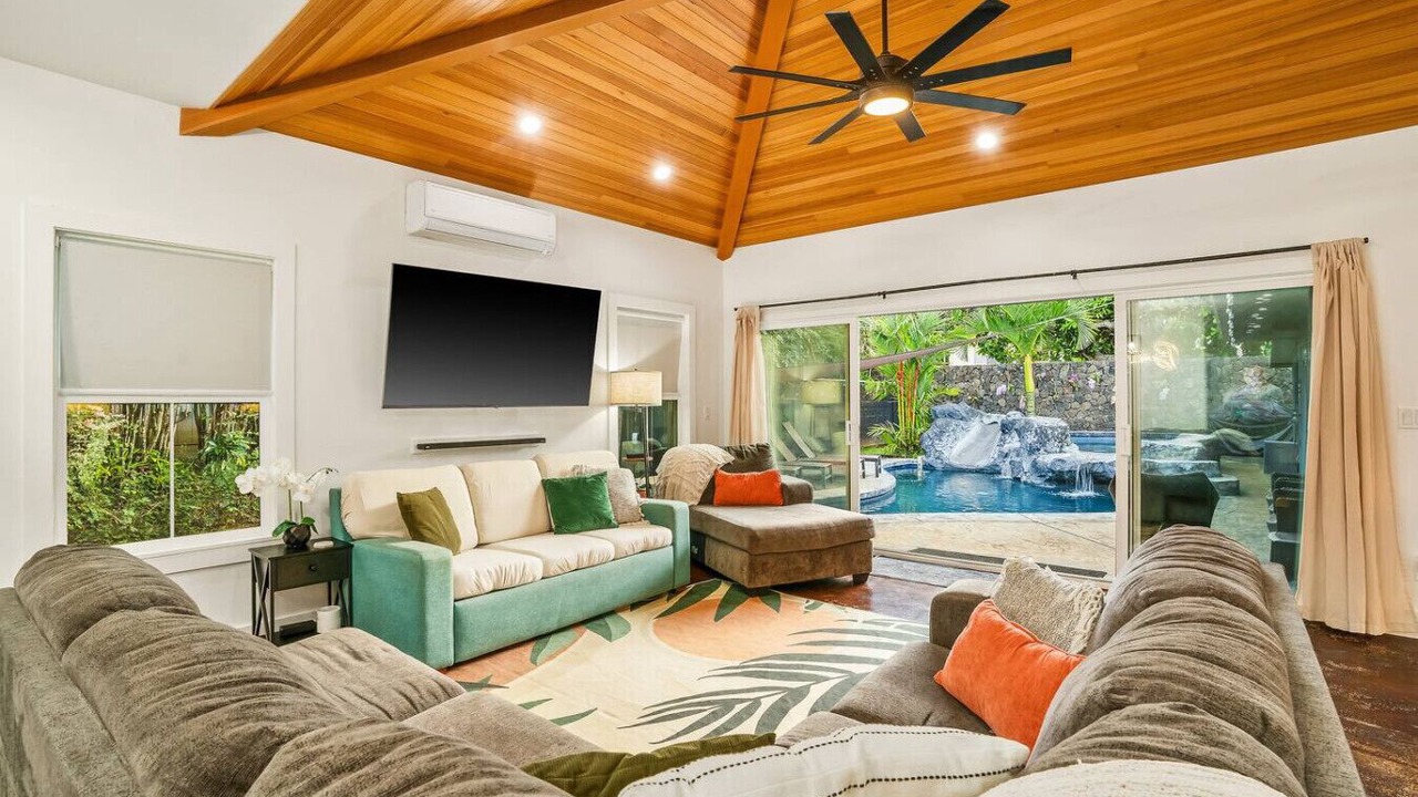 Photo of Livingroom in Princeville