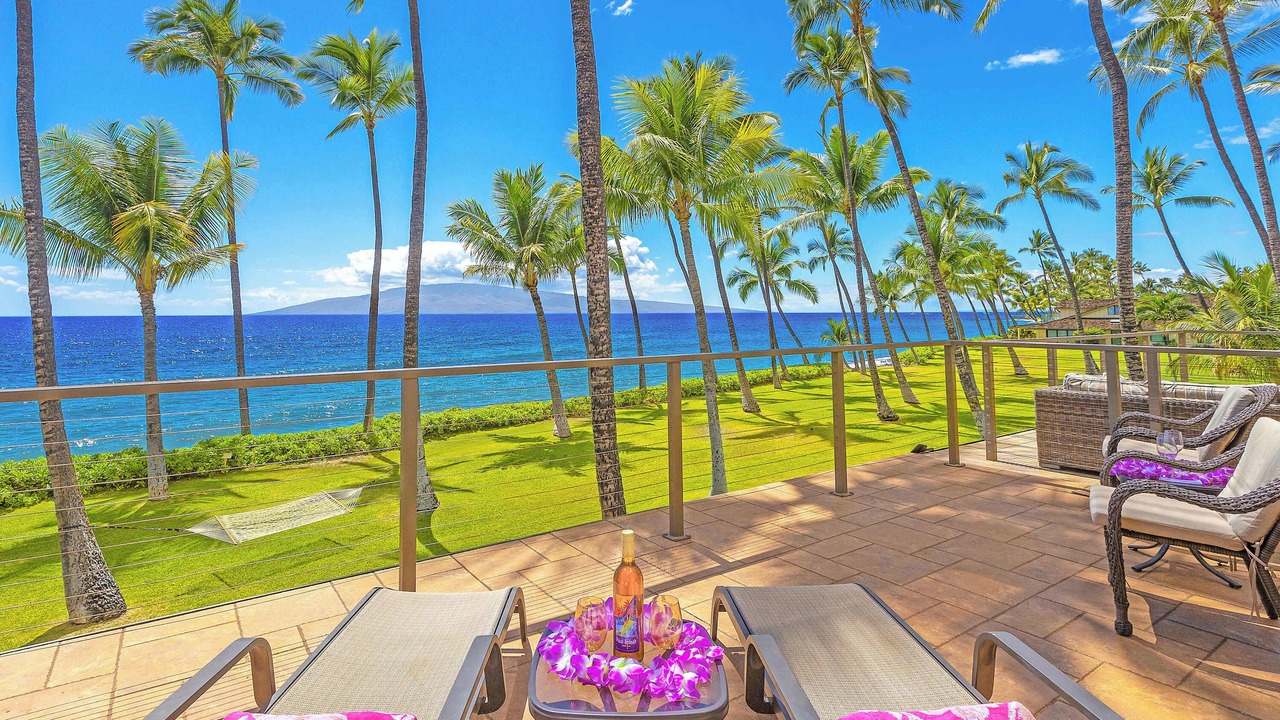 Photo of Patio Balcony in Downtown Lahaina