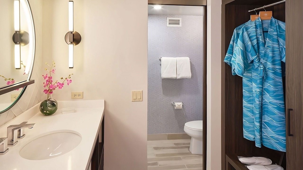 Photo of Bathroom in Waikiki