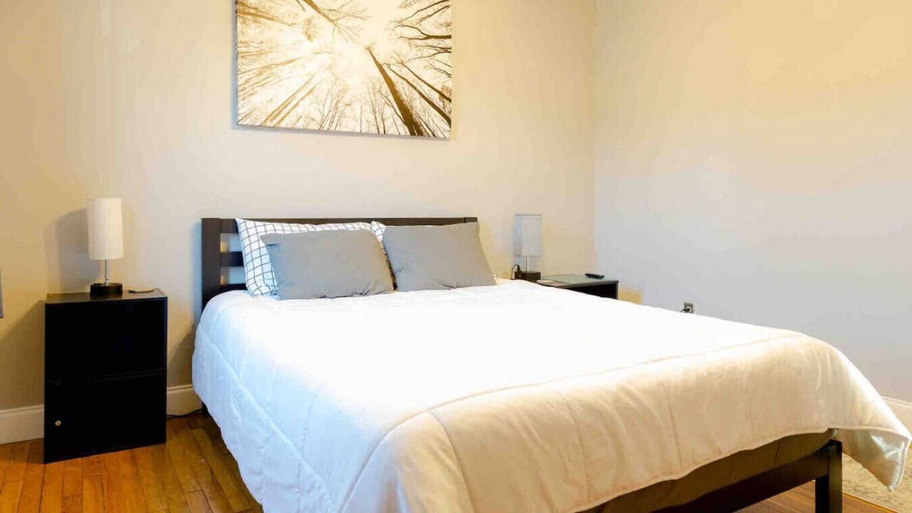 Photo of Bedroom in Oak Ridge