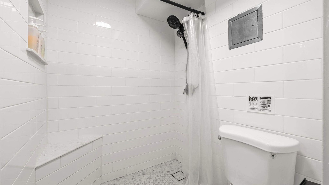 Photo of Bathroom in Punaluu