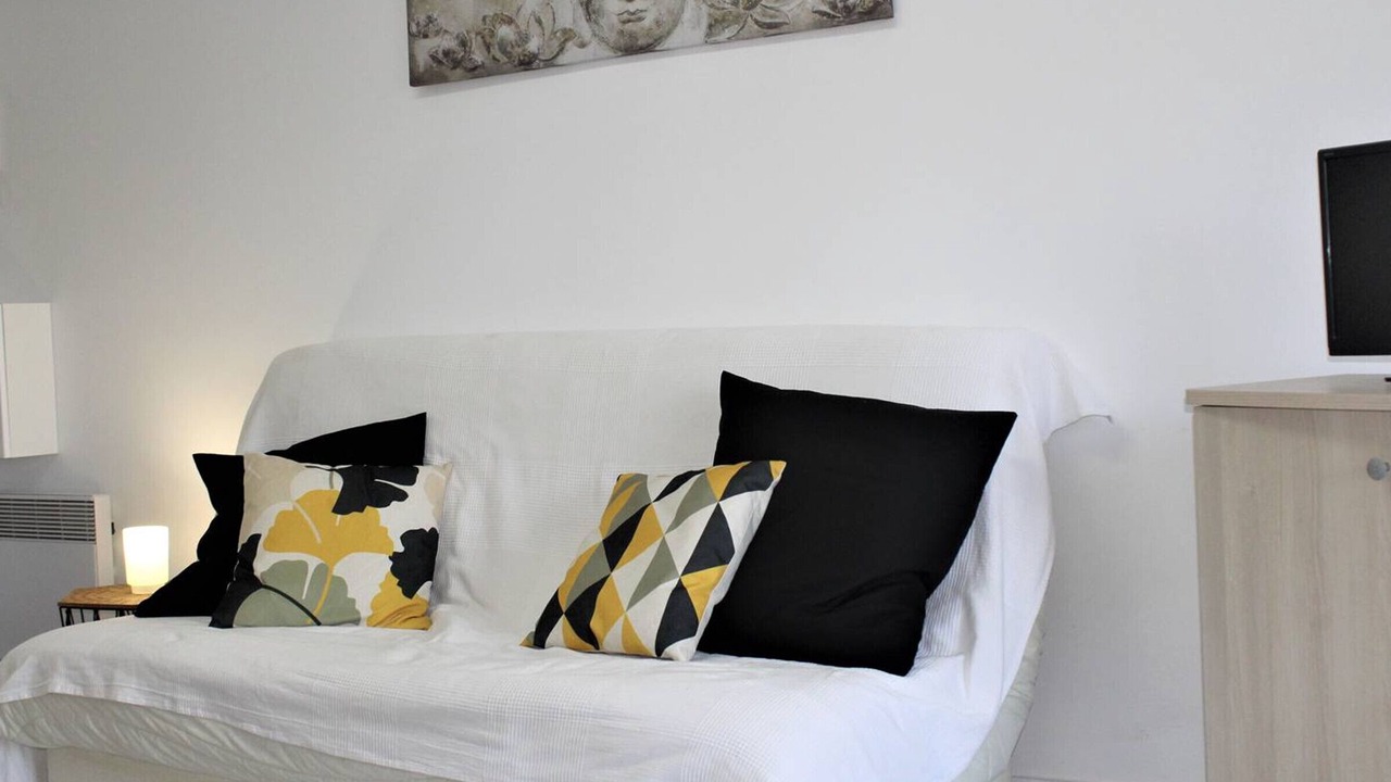 Photo of Bedroom in Villeneuve Loubet Beach