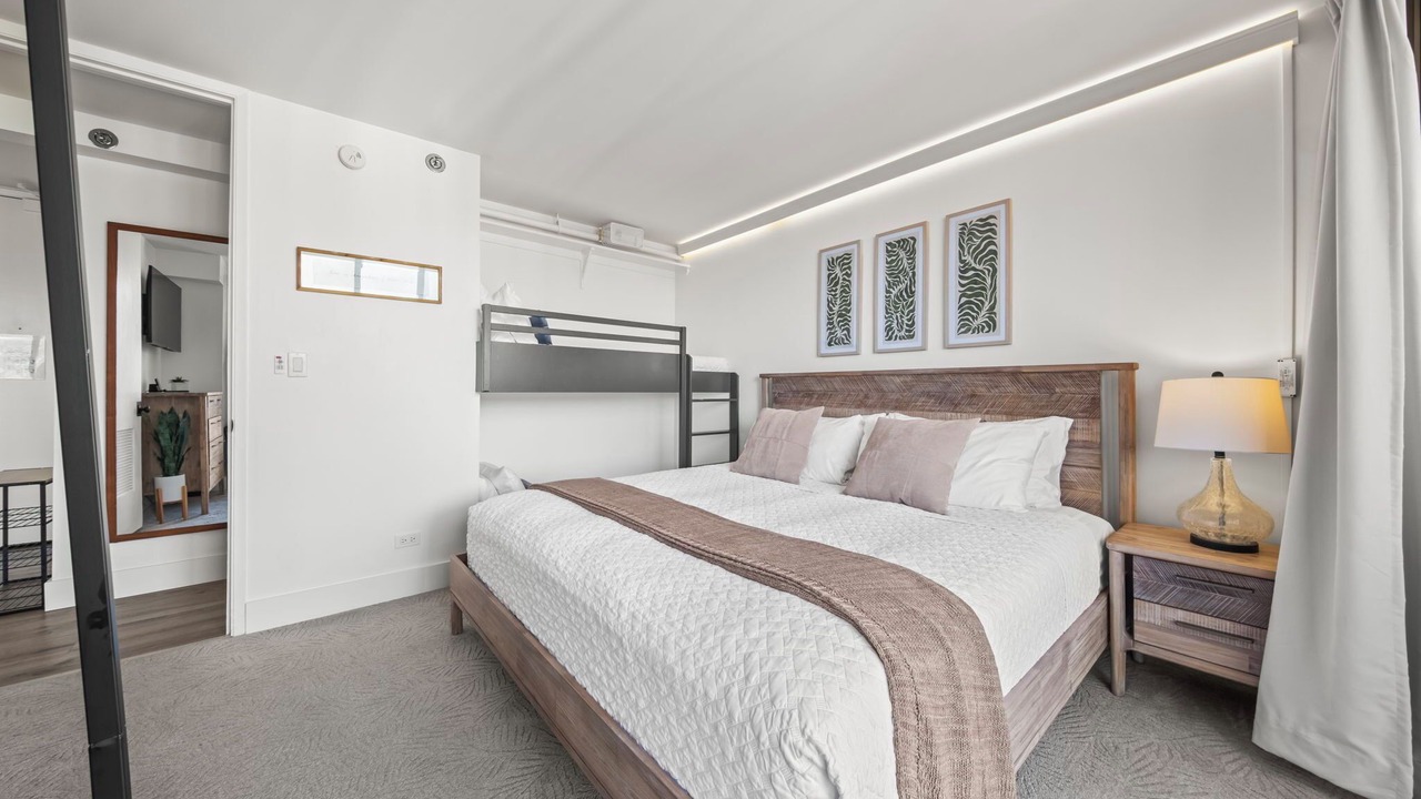 Photo of Bedroom in Waikiki