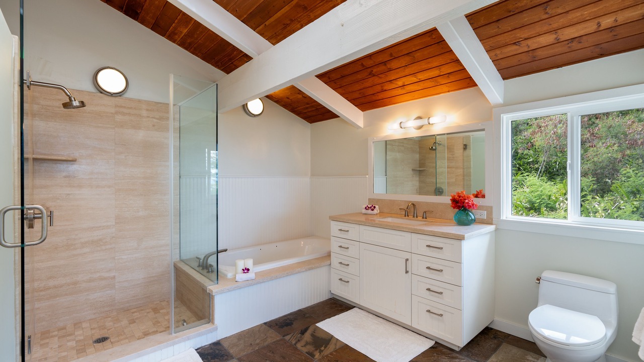 Photo of Bathroom in Lanikai