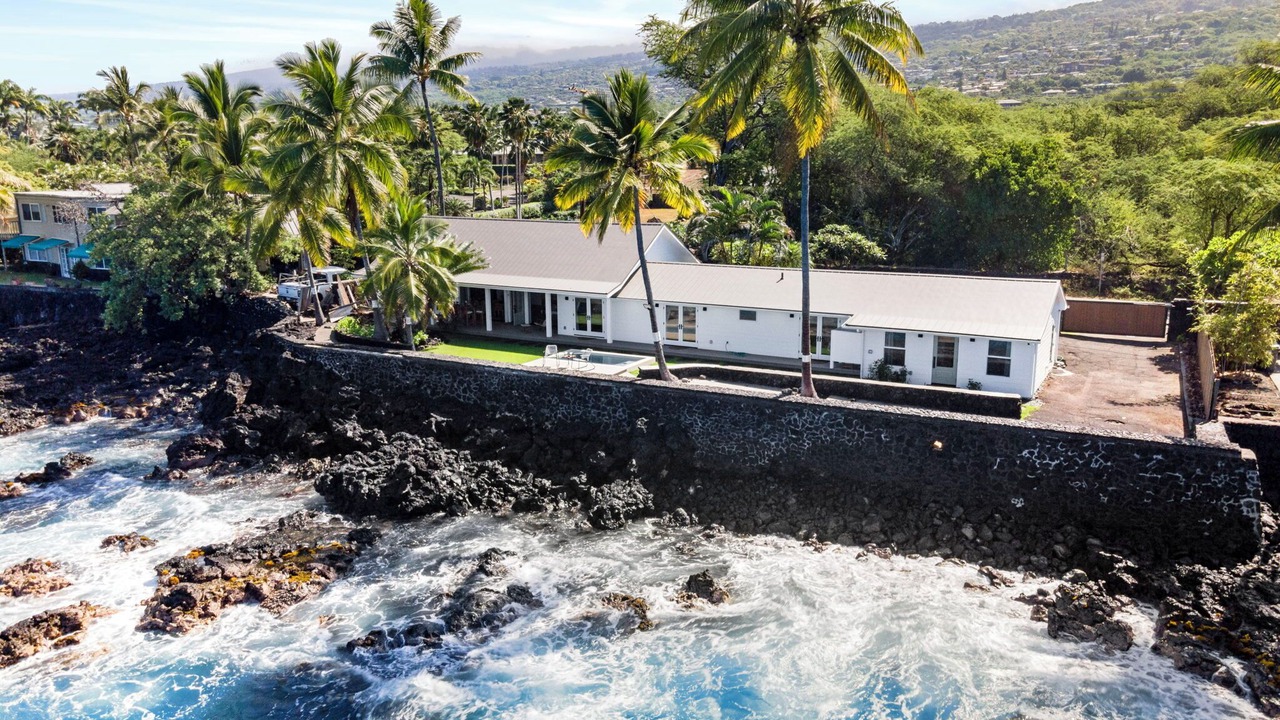 Photo of Outdoor in Kahaluu Bay