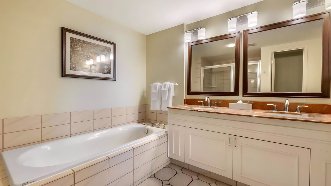 Photo of Bathroom in Poipu