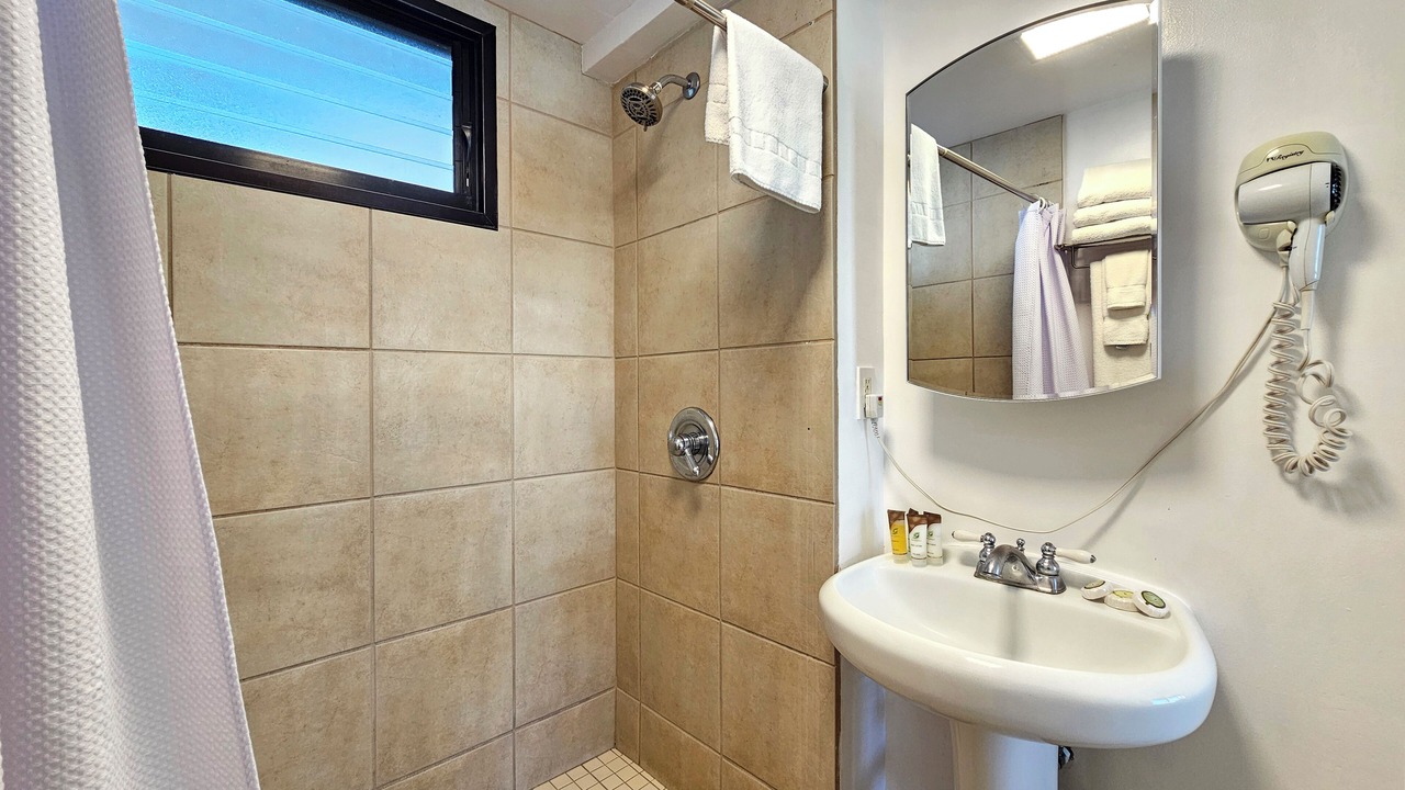 Photo of Bathroom in Waikiki
