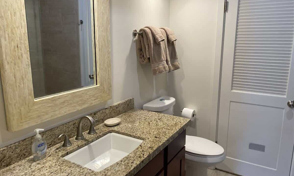 Photo of Bathroom in Wailua
