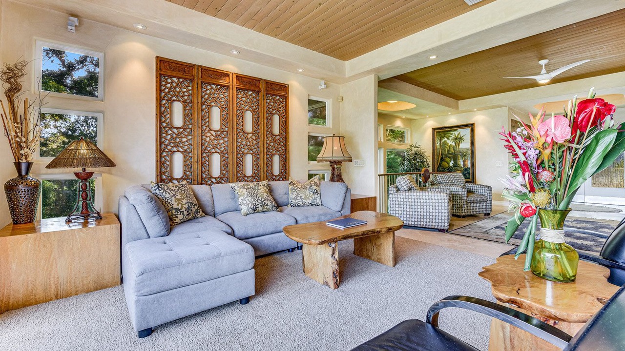 Photo of Livingroom in Kahana