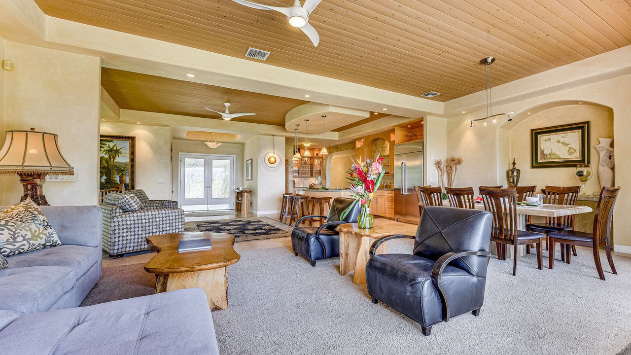 Photo of Livingroom in Kahana