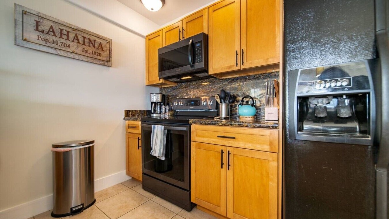 Photo of Kitchen in Kahana