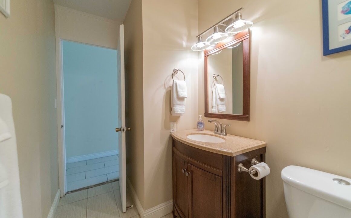 Photo of Bathroom in Kahuku
