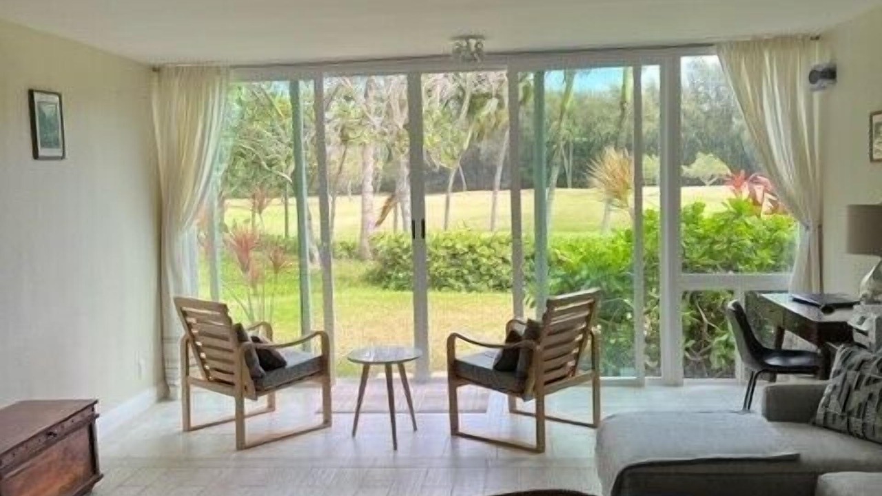 Photo of Livingroom in Kahuku