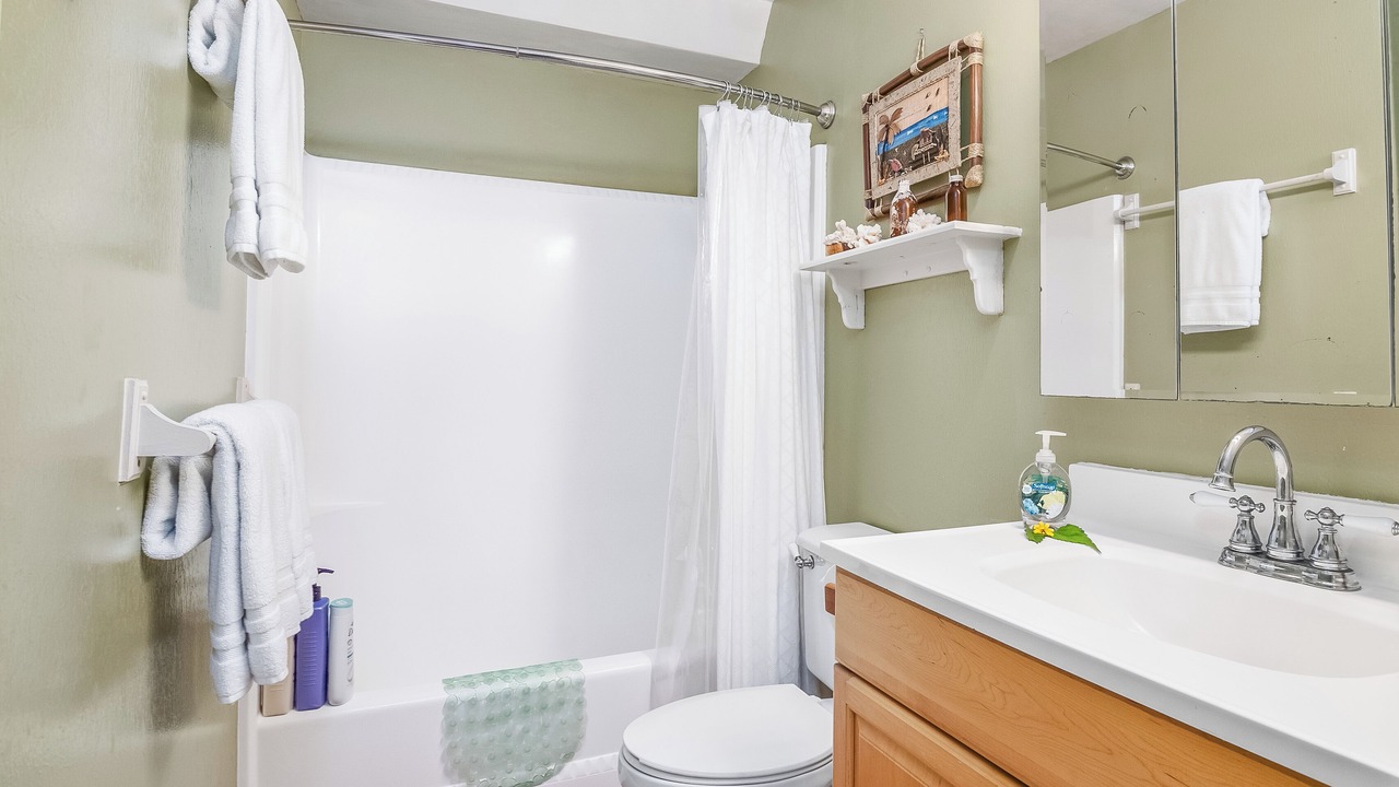 Photo of Bathroom in Kahuku