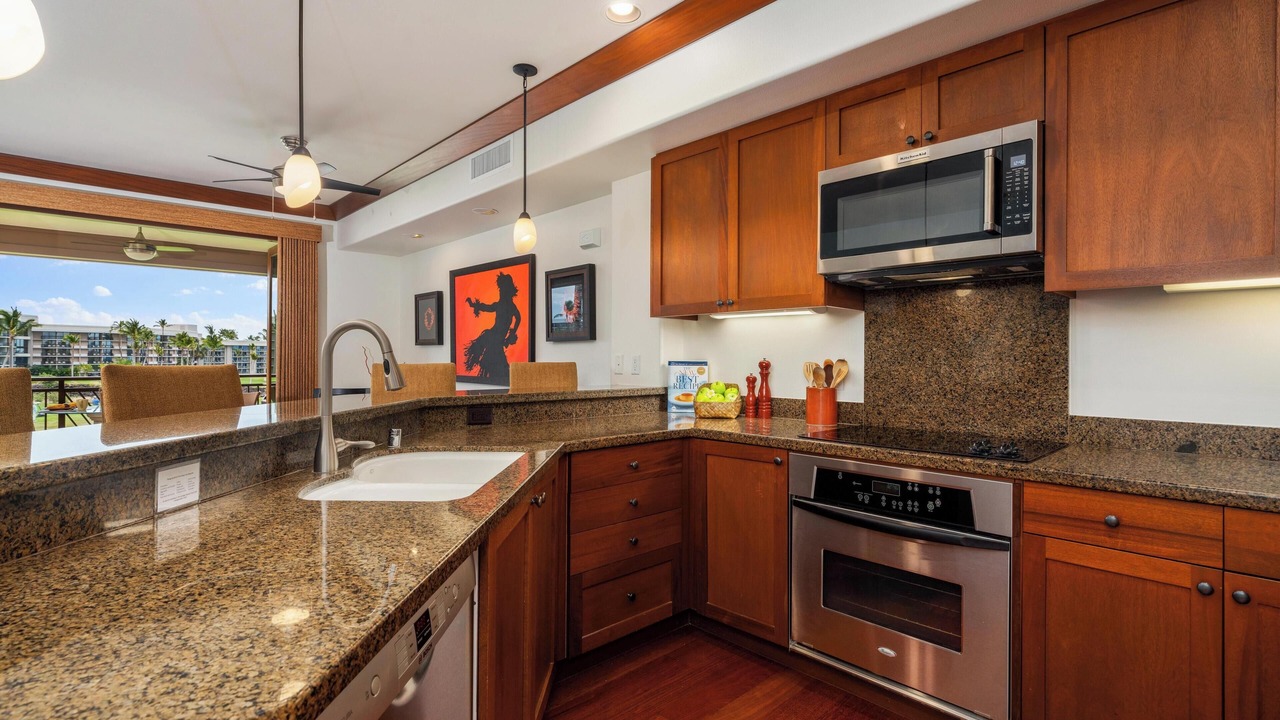 Photo of Kitchen in Waikoloa