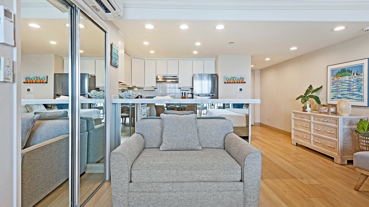Photo of Livingroom in Kahana