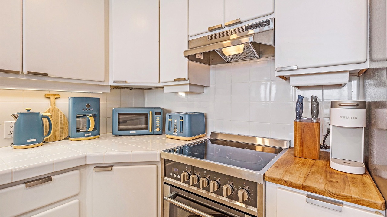 Photo of Kitchen in Kahana
