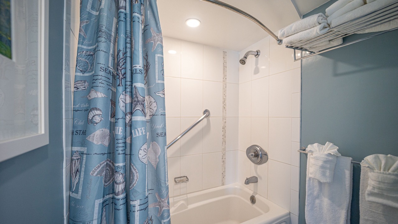 Photo of Bathroom in Ala Moana