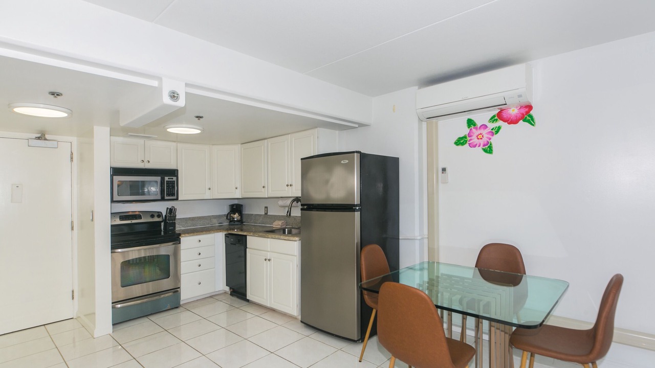 Photo of Kitchen in Waikiki