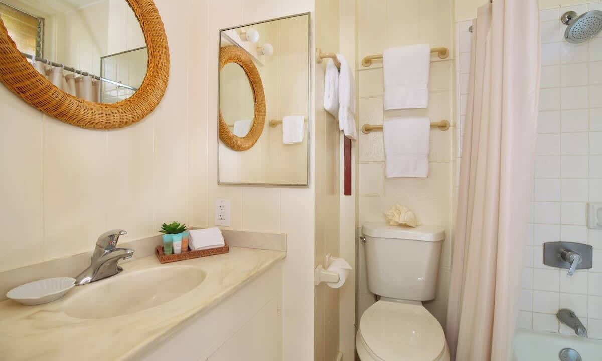 Photo of Bathroom in Lihue