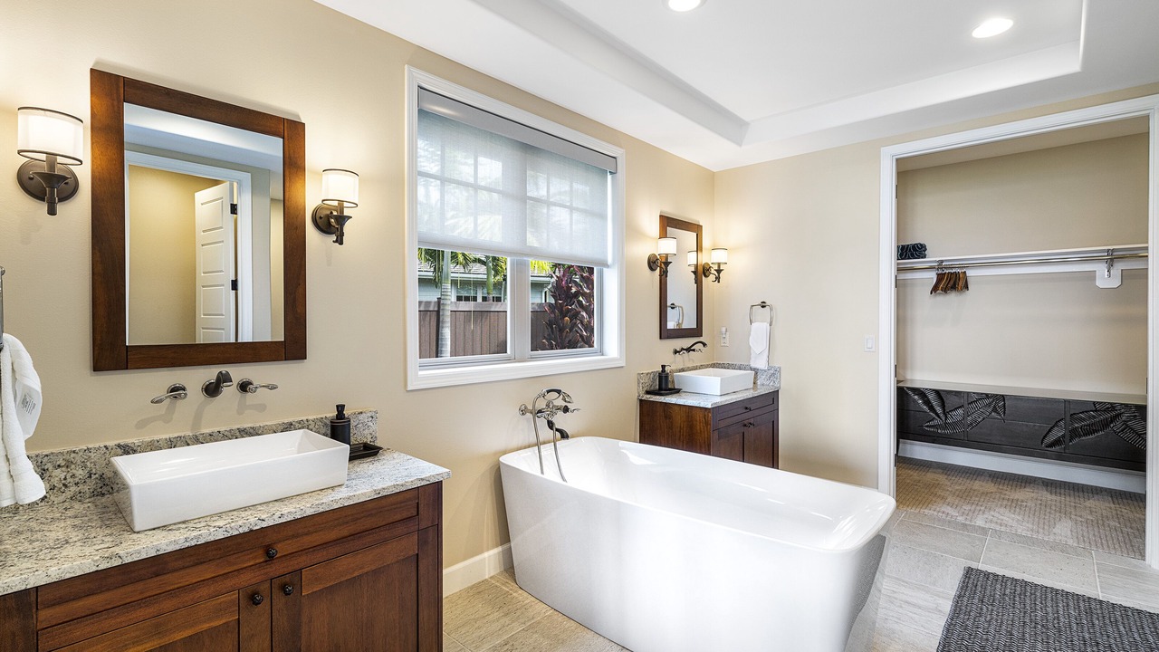 Photo of Bathroom in Keauhou