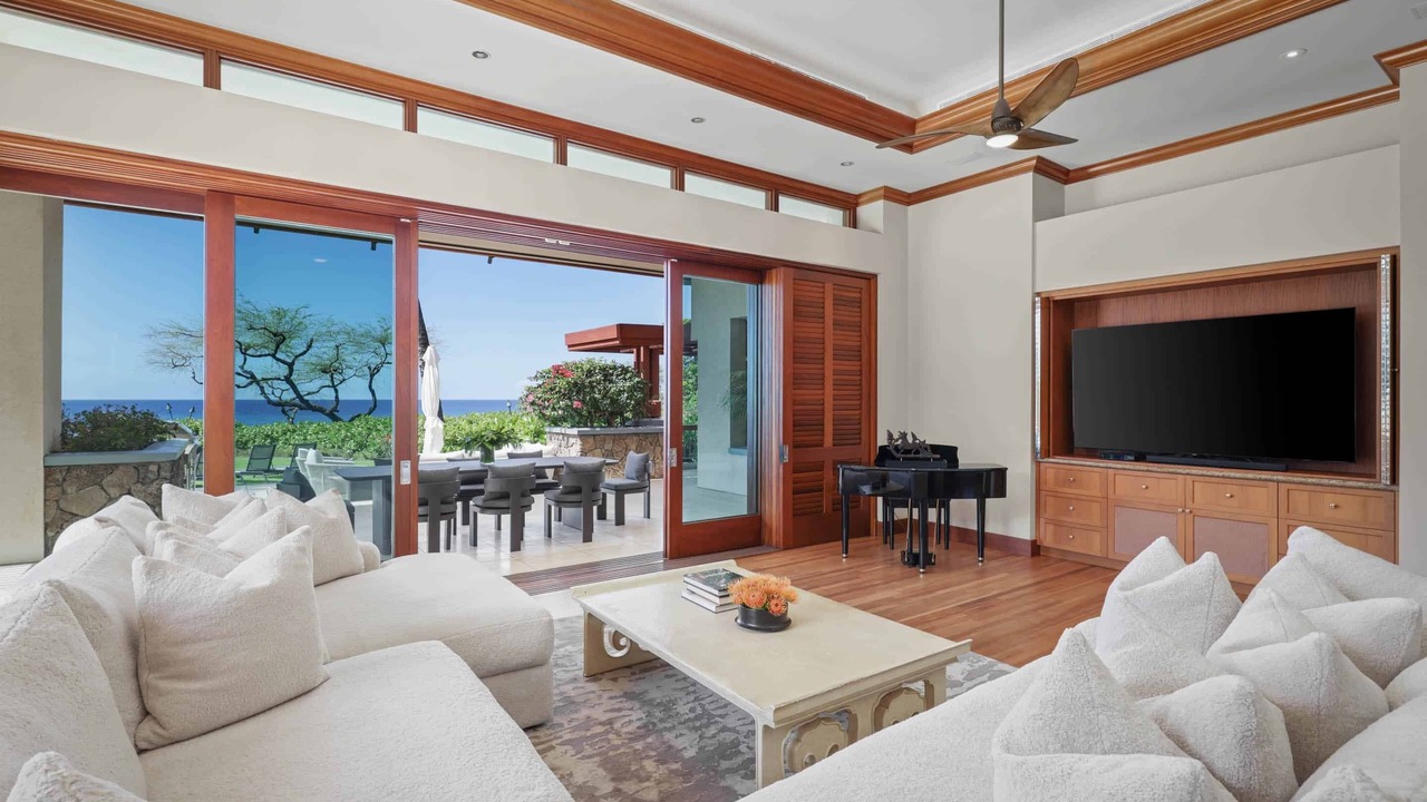 Photo of Livingroom in Kamuela