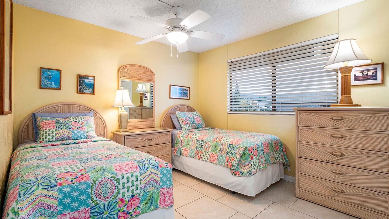 Photo of Bedroom in Kahaluu Bay