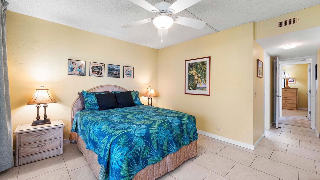 Photo of Bedroom in Kahaluu Bay