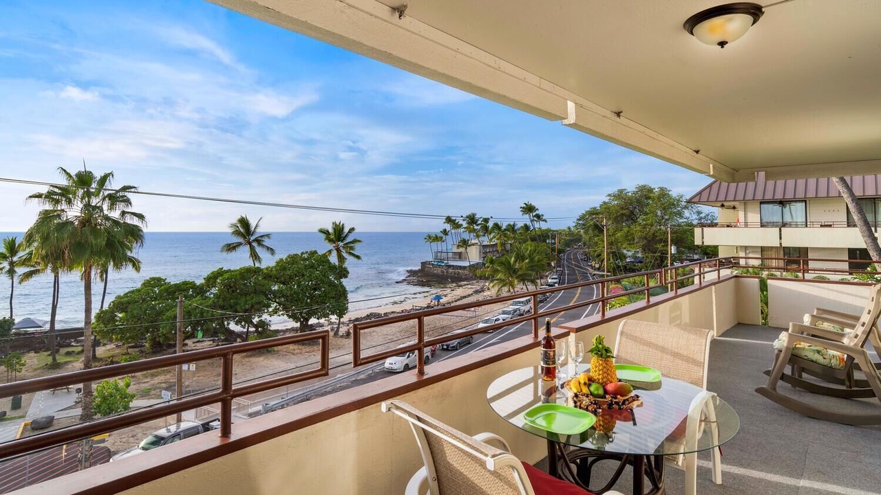 Photo of Outdoor in Kahaluu Bay