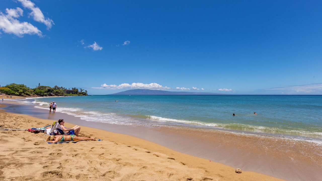 Photo of Others in Kahana