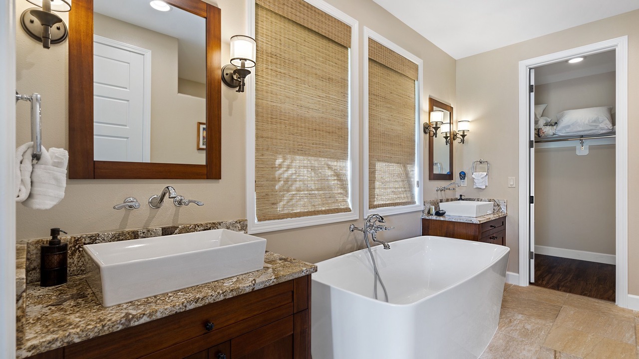 Photo of Bathroom in Keauhou