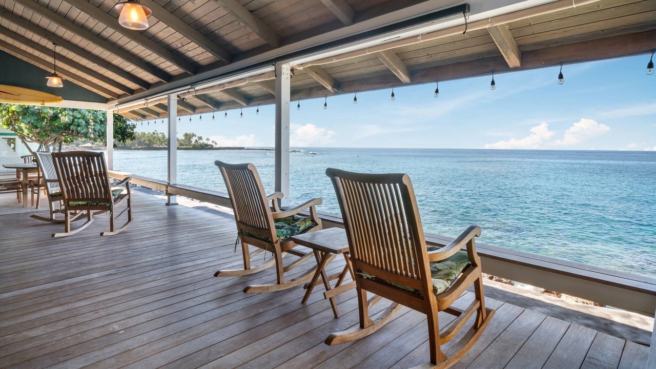 Photo of Patio Balcony in Kahaluu Bay