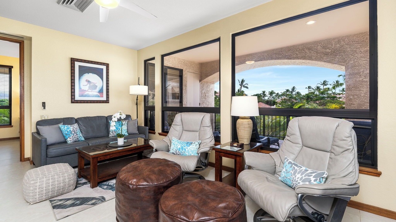 Photo of Livingroom in Waikoloa