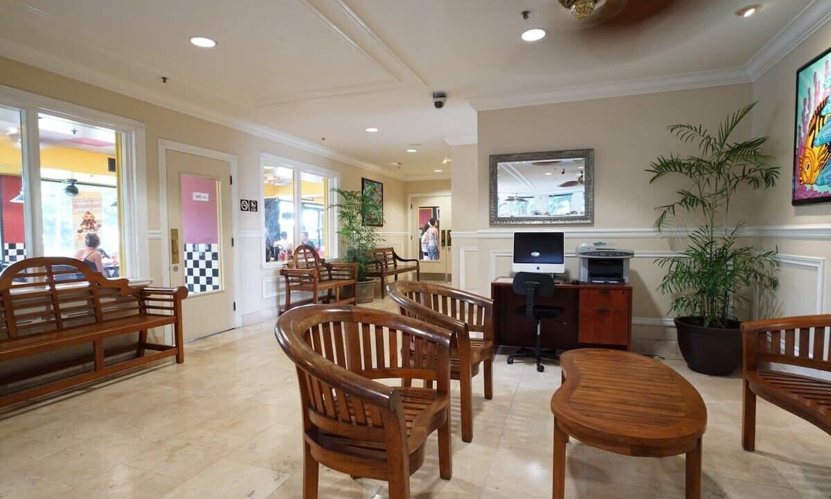 Photo of Livingroom in Waikiki