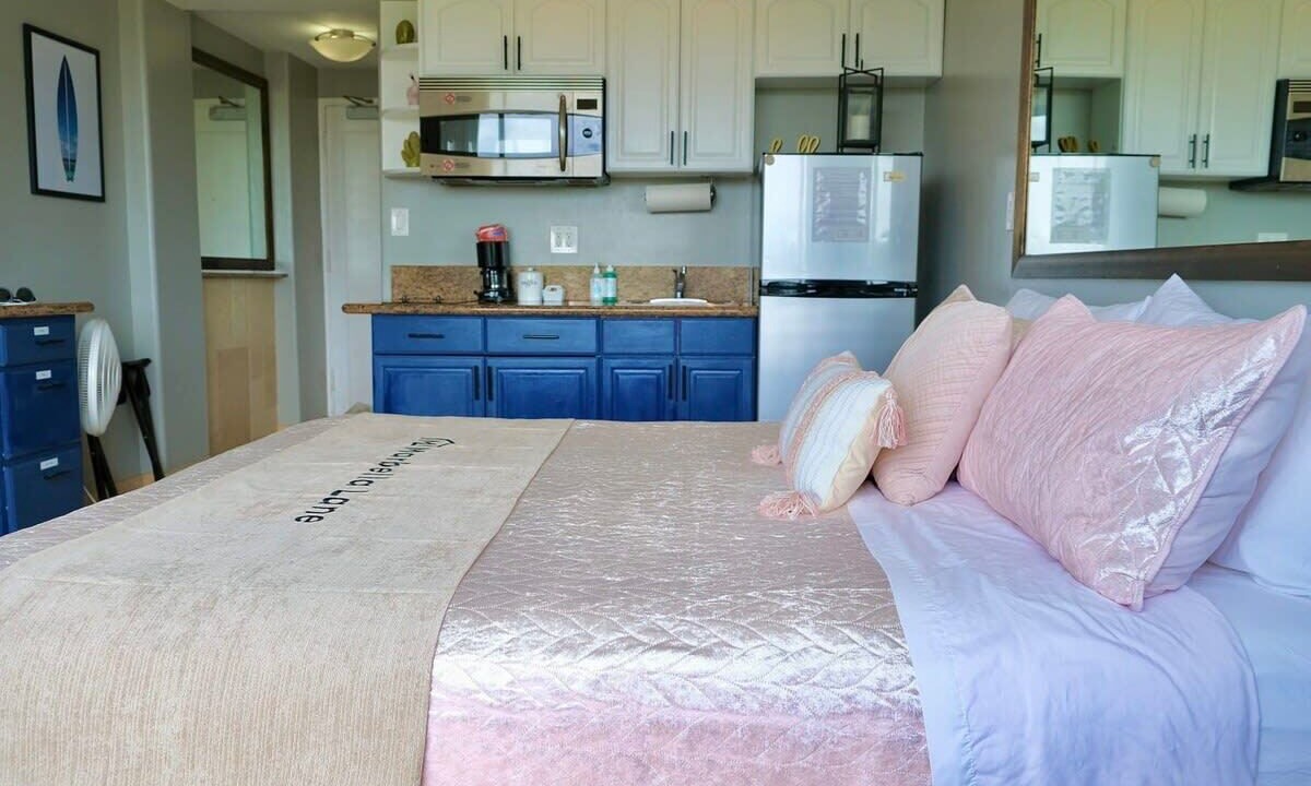 Photo of Bedroom in Waikiki