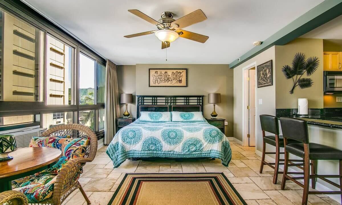 Photo of Bedroom in Waikiki