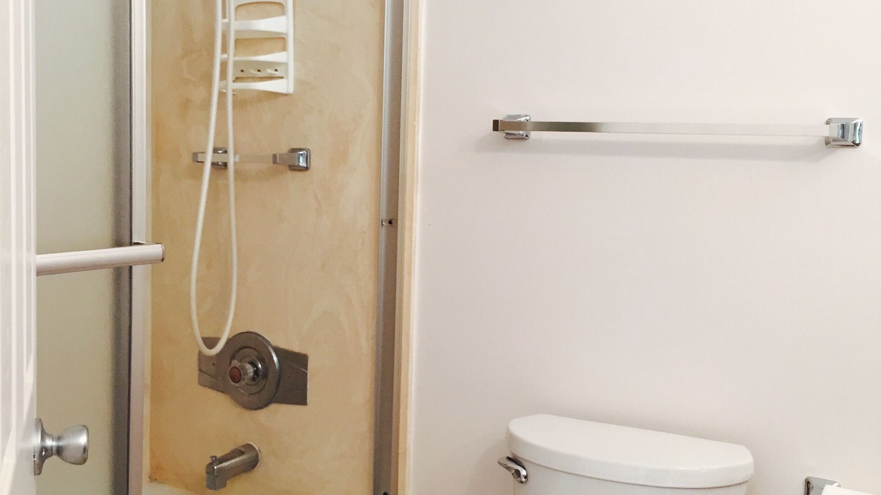 Photo of Bathroom in Makaha