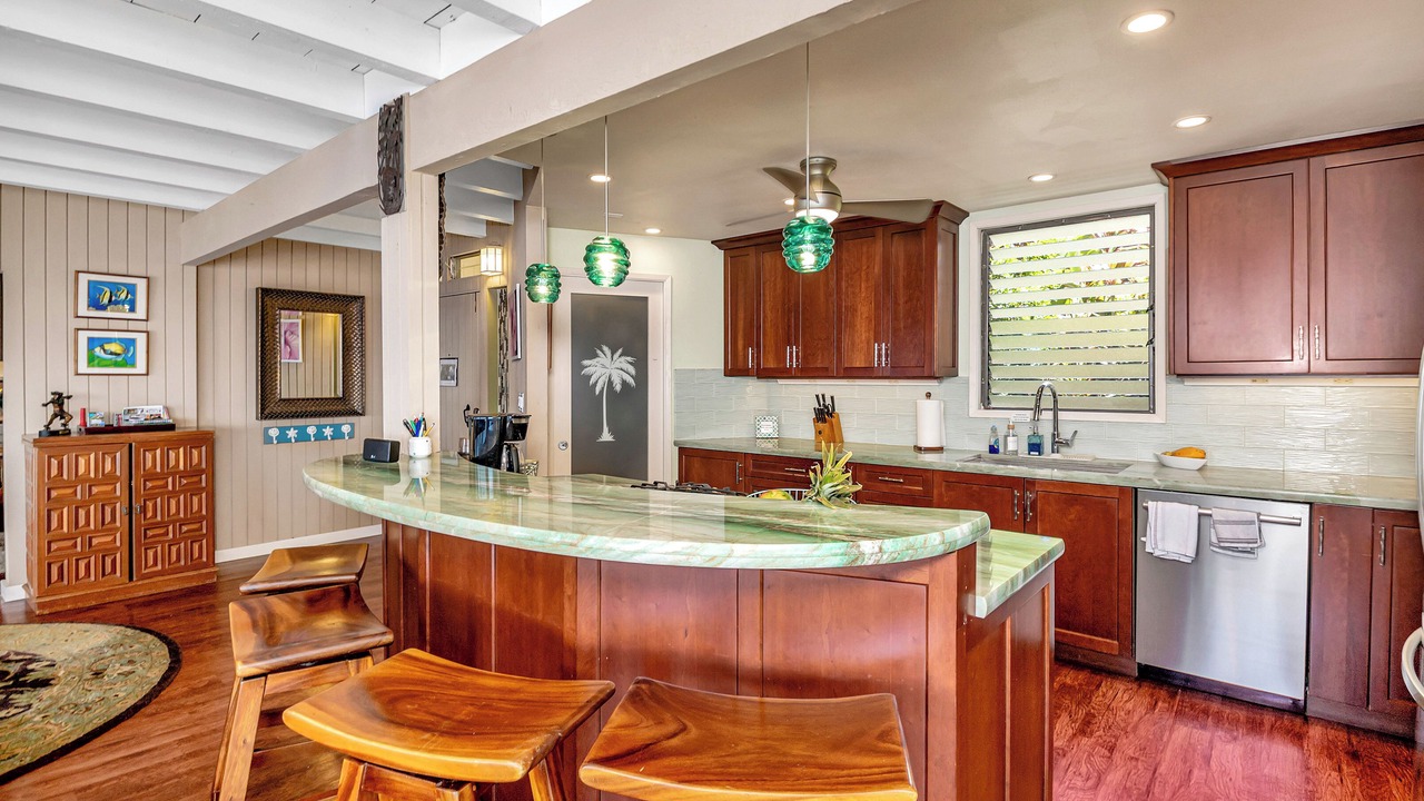 Photo of Kitchen in Laupahoehoe