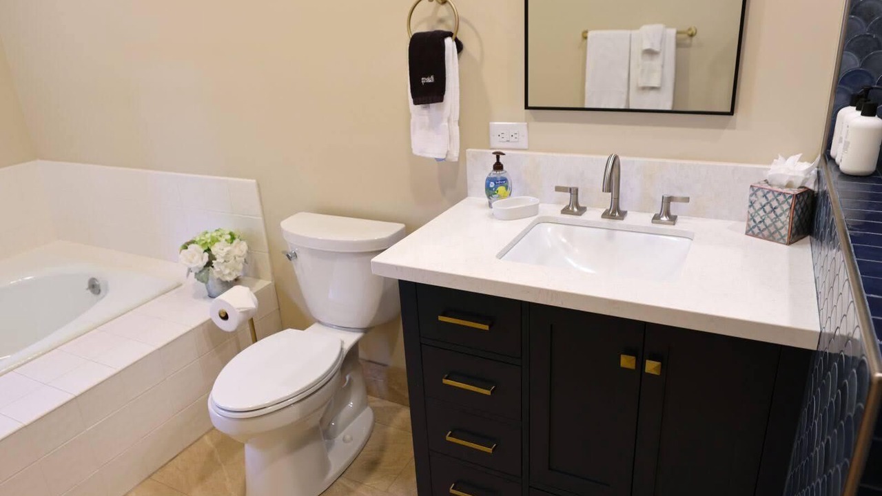 Photo of Bathroom in Kahaluu-Keauhou