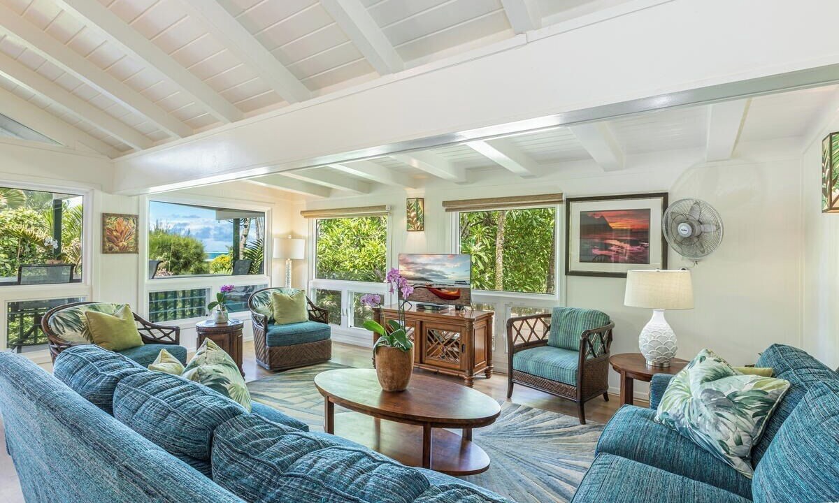 Photo of Livingroom in Hanalei