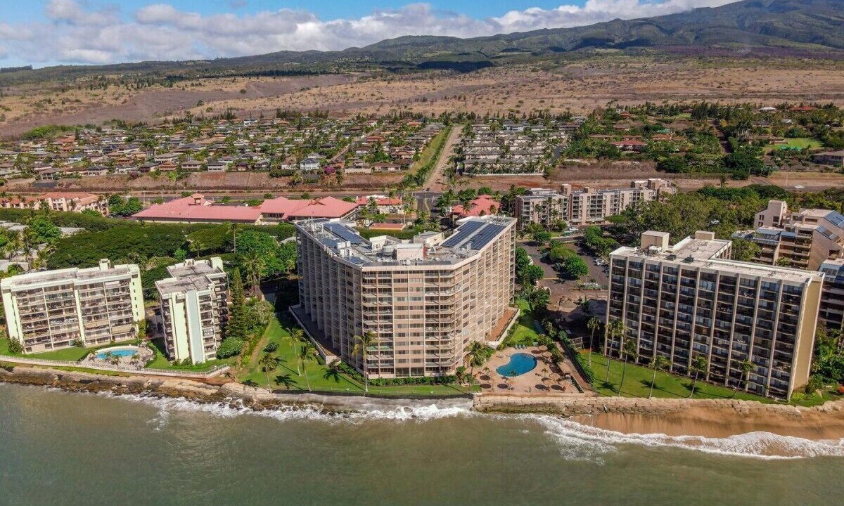Photo of Others in Kahana