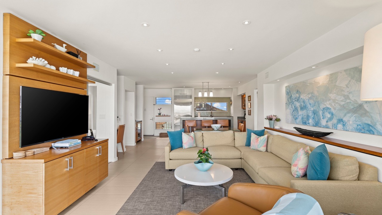 Photo of Livingroom in Waikiki