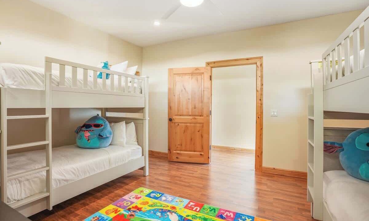 Photo of Bedroom in Poipu