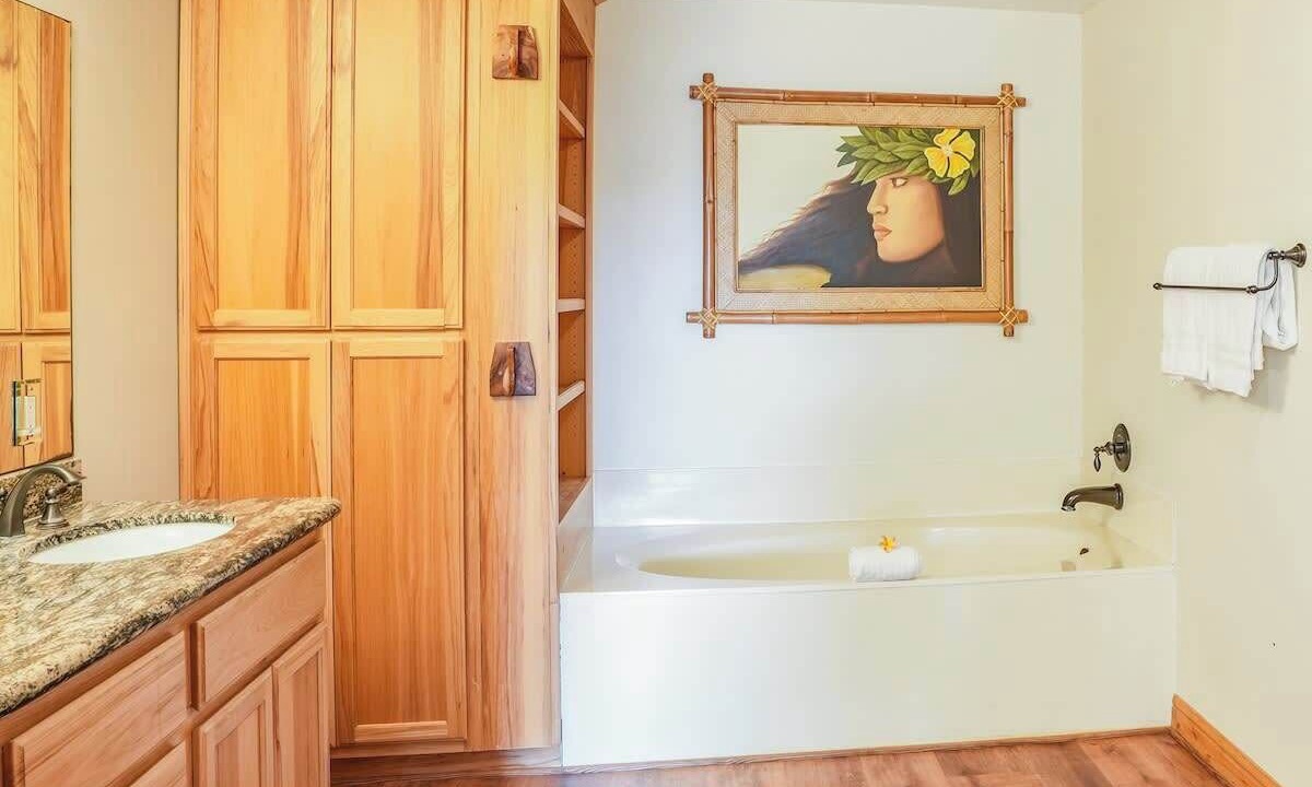 Photo of Bathroom in Poipu
