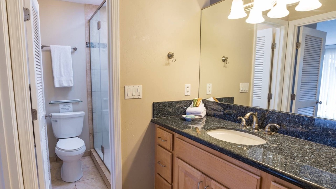 Photo of Bathroom in Kahana