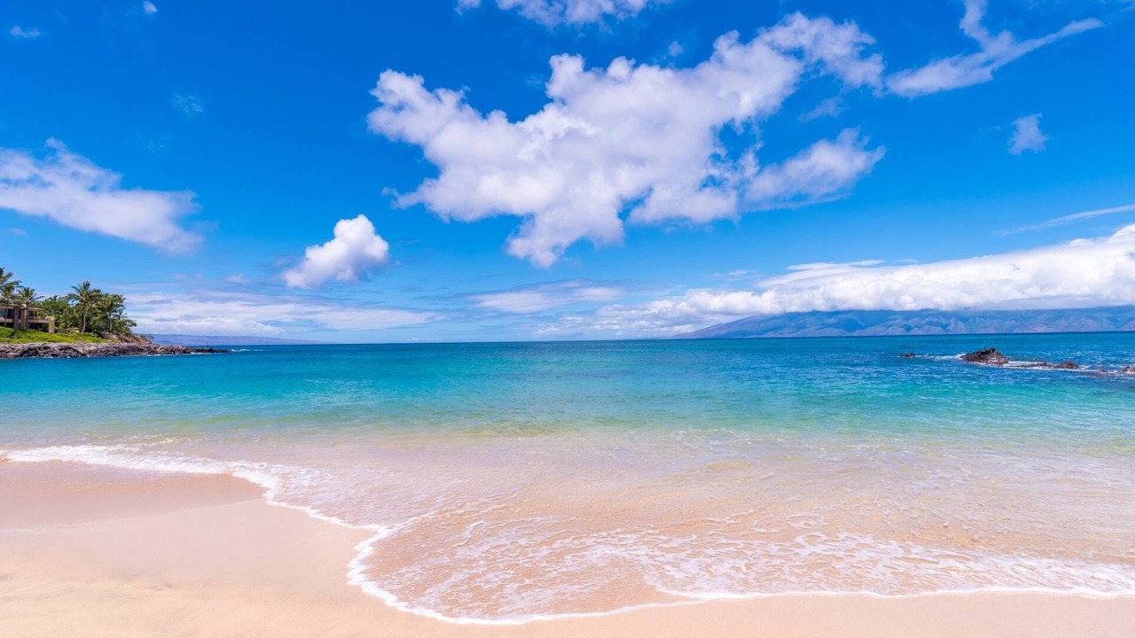 Photo of Others in Kahana