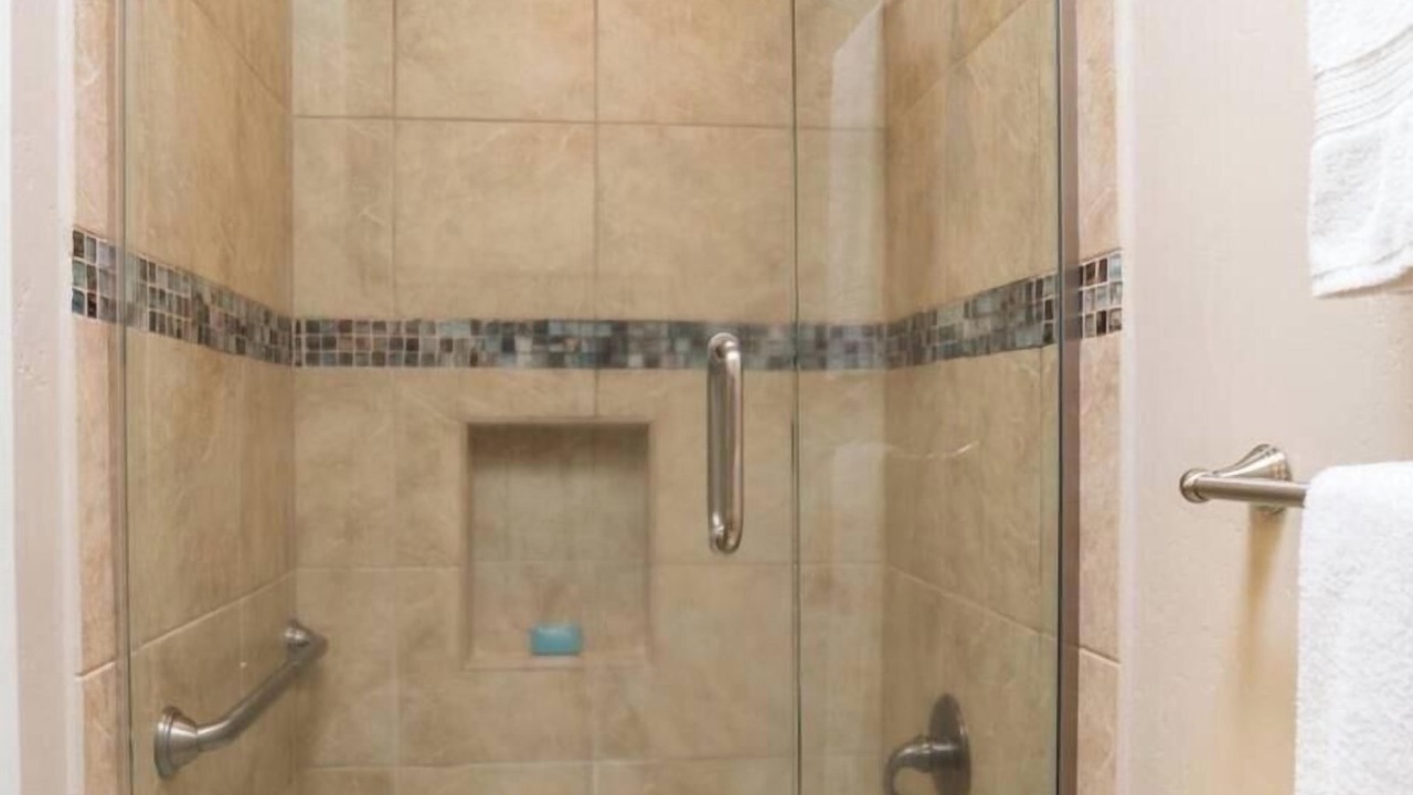 Photo of Bathroom in Kahana